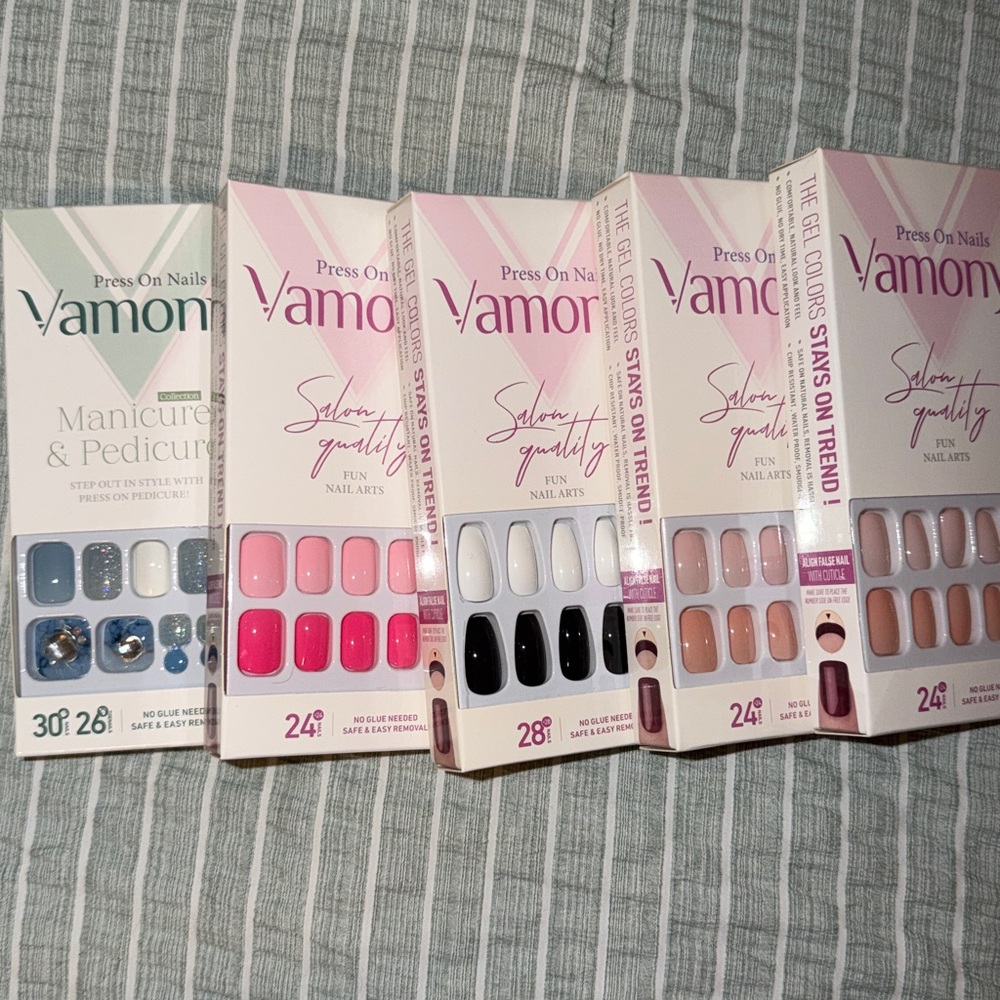 AMO Glam Press-On Nails - Pink, Black, White, Nude